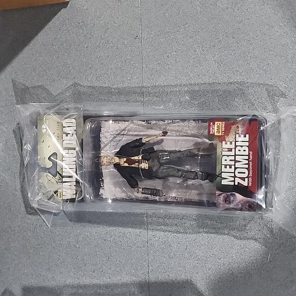 The Walking Dead lot. All new, never opened. McDarlane Toys - Picture 5 of 11